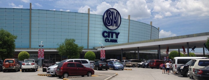 SM City Clark is one of EunKyuさんのお気に入りスポット.