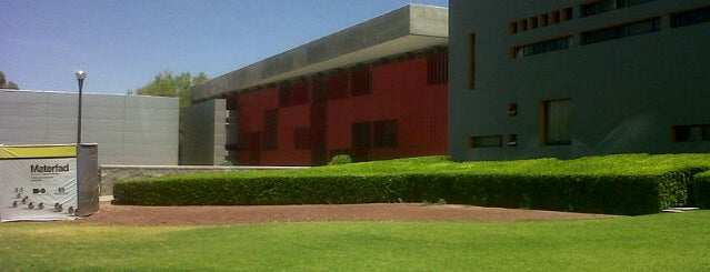 Centro de Ciencias del Diseño y de la Construccion is one of Locais curtidos por David.