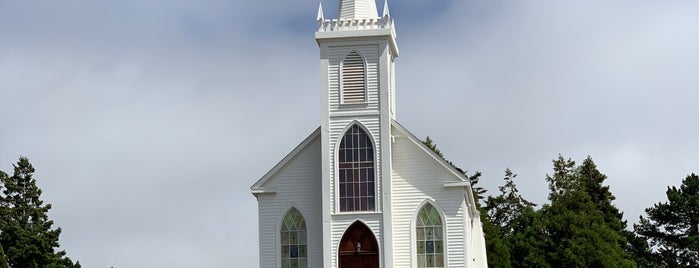 St. Teresa of Avila Church is one of สถานที่ที่ Scott ถูกใจ.
