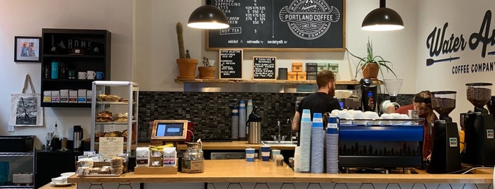Water Avenue Coffee Company is one of Tempat yang Disukai Lesley.