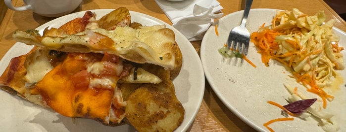 Shakey's is one of 食べ物.