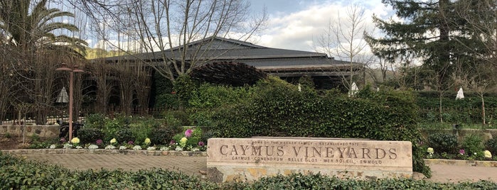 Caymus Vineyards is one of Tempat yang Disukai Antonio Carlos.