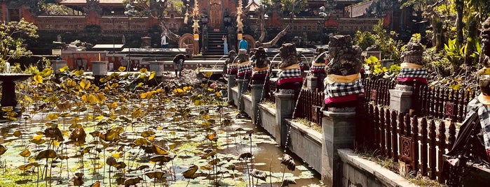 Pura Taman Kemuda Saraswati is one of Tempat yang Disukai Deniz.