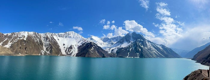 Embalse El Yeso is one of places to go.