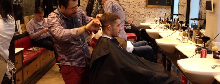 Ted's Grooming Room is one of Posti che sono piaciuti a James.