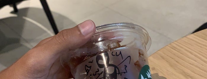 Starbucks is one of Locais curtidos por Tariq.