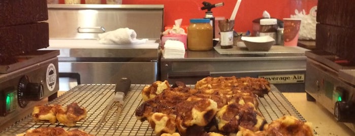 Nina's Waffles & Ice Cream is one of Lieux sauvegardés par G.