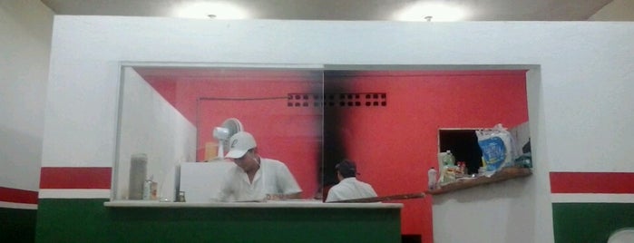 Pizzaria Italia is one of Delícias da Vida <◆> JBF:..