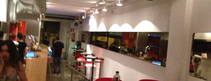 Banzai Sushi Bar is one of Madrid.
