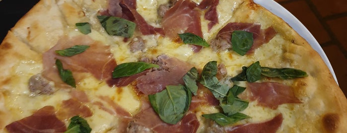 Scoozi is one of pizza in Saigon.