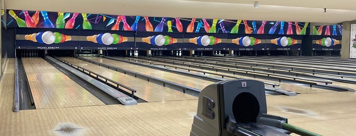 Galaxy Bowling is one of Favoritos!.