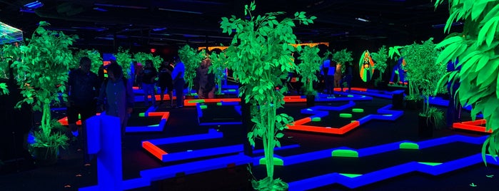 Glow Putt Mini Golf is one of Joseさんのお気に入りスポット.