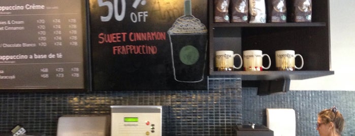 Starbucks is one of Tempat yang Disukai Fotoloco.