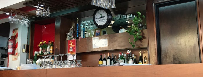 La Morenita is one of «Cafés No Notables».
