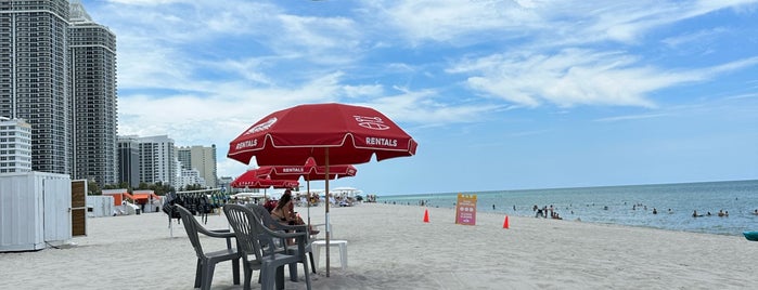 Bleau Bar is one of The 13 Best Places for Yellowfin Tuna in Miami Beach.