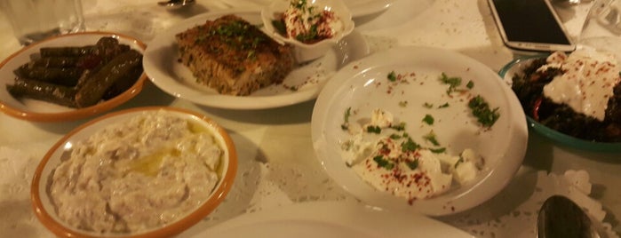 Beyaz Ev Restaurant is one of Lugares favoritos de Emel.