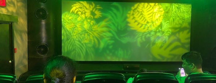 San Diego Zoo 4D Theater is one of Lieux qui ont plu à Ahmad🌵.