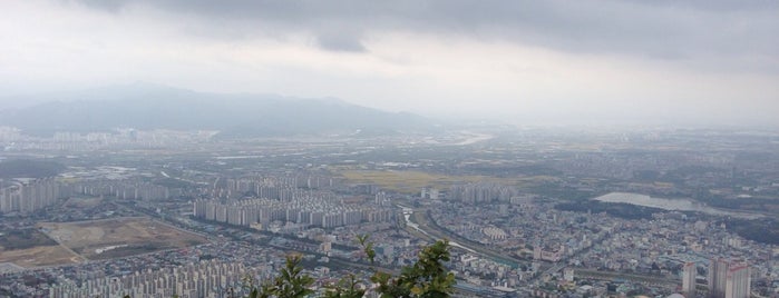 472m is one of South Korea's mountains.