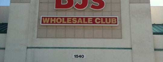 BJ's Wholesale Club is one of Orte, die JAMES gefallen.