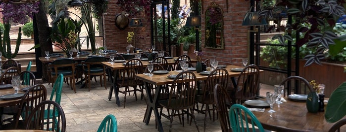 Turkcell Platinum Geyikli Restaurant is one of Kahve & Cafe & Bookstore.