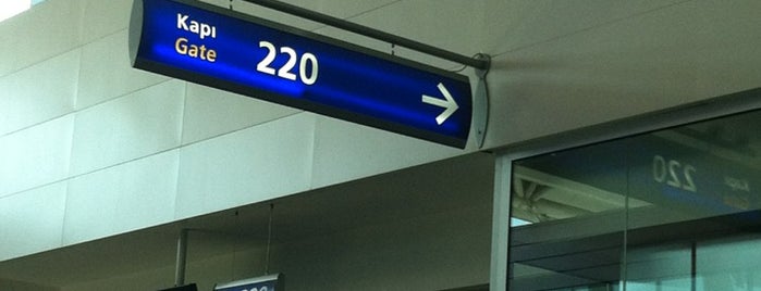 Gate 220 is one of Cesurさんのお気に入りスポット.