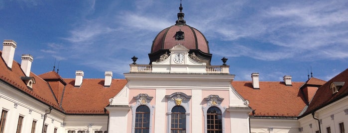 Schloss Gödöllő is one of Orte, die Carl gefallen.