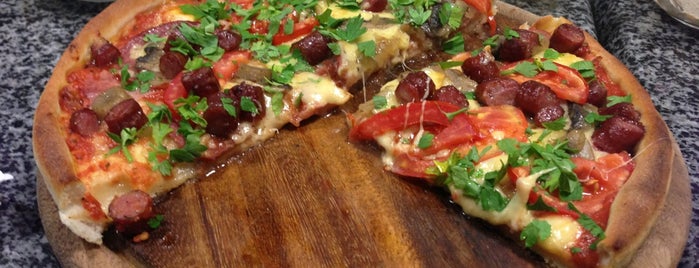 Піца Челентано / Celentano Pizza is one of Lucy🔥'ın Beğendiği Mekanlar.