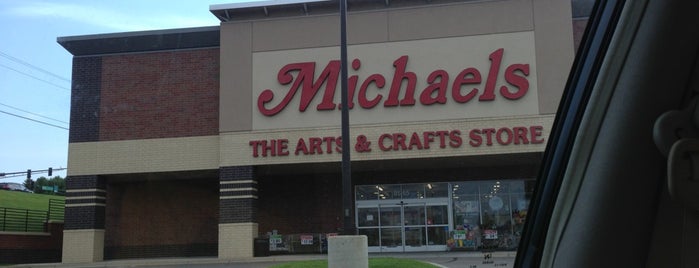 Michaels is one of Orte, die Lori gefallen.