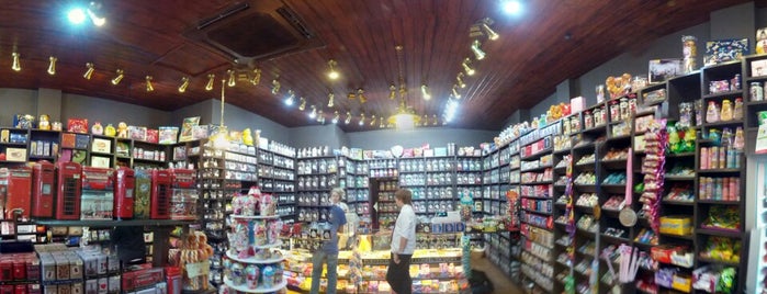 Hardys Original Sweetshop is one of Gizemさんの保存済みスポット.