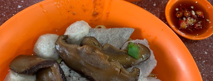 Seng Hoe Fishball Minced Meat Noodle is one of Pork lard lovers' list.