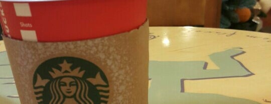 Starbucks is one of Lugares favoritos de Dimitris.