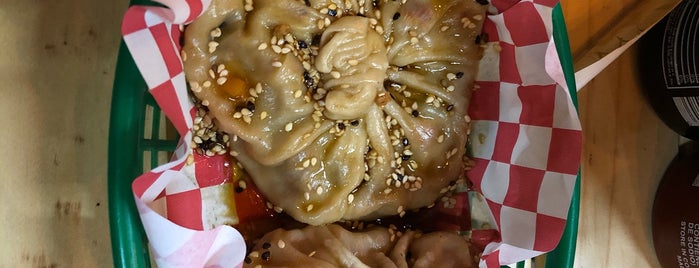 Dumplings Panzhong is one of Zona Real.