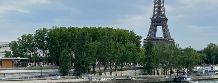 Parc de la Légion d'Honneur is one of Locais salvos de Devon.