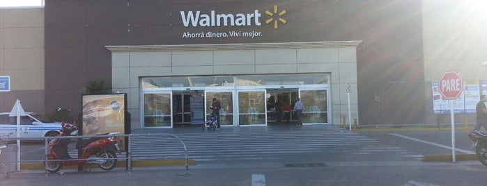 Walmart is one of José Luisさんのお気に入りスポット.