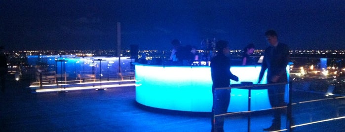 Octave Rooftop Lounge & Bar is one of To-Eat List.