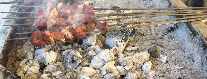 Kuş Pazarı is one of Locais salvos de Asena.