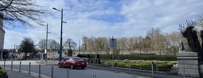 Cardiff City Hall is one of Best Places to Visit in South East Wales.