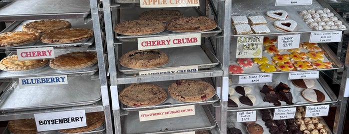 Mom's Apple Pie Company is one of Virginia.