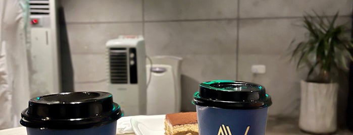 AVERAGE CAFÉ is one of Specialty coffee Riyadh.