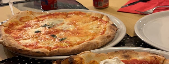 Dr. Pizza is one of Da provare a Firenze.