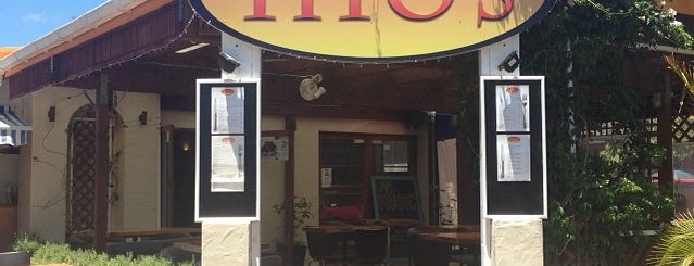Tito's Bistro & Bar is one of Tristan : понравившиеся места.