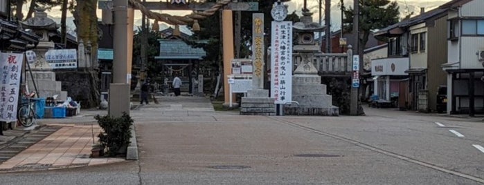 富山県射水市の神社