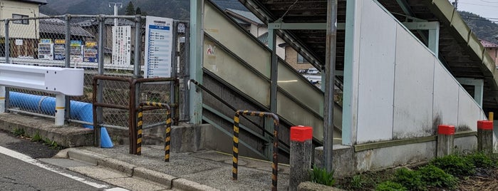 みどり湖駅 is one of JR 고신에쓰지방역 (JR 甲信越地方の駅).