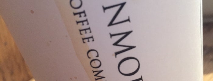 Monmouth Coffee Company is one of Locais curtidos por Thunder.