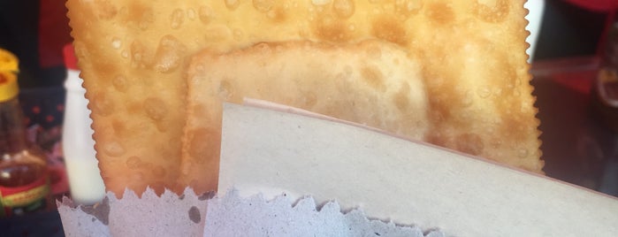 Pastel De Feira Da Antonio Bicudo is one of Tempat yang Disukai Menossi,.