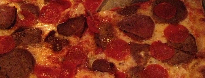Umberto's Restaurant And Pizza is one of The 15 Best Places for Pizza in Fort Lauderdale.