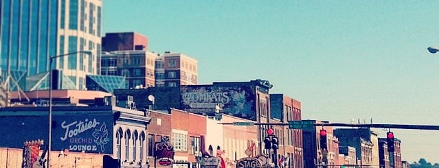 Downtown Nashville is one of Lugares favoritos de Marco.