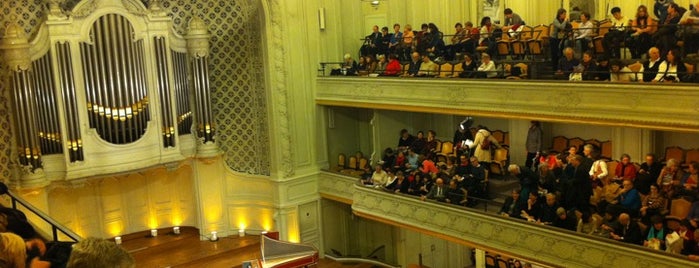 Salle Gaveau is one of Lugares favoritos de Ksenia.