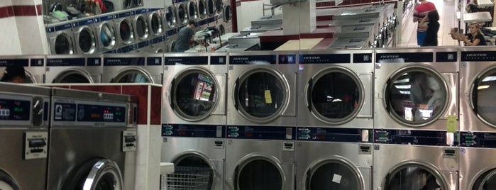 Melrose Laundromat is one of Locais curtidos por Michael.