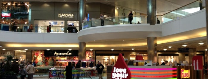 Marlands Shopping Centre is one of Lugares favoritos de Colin.